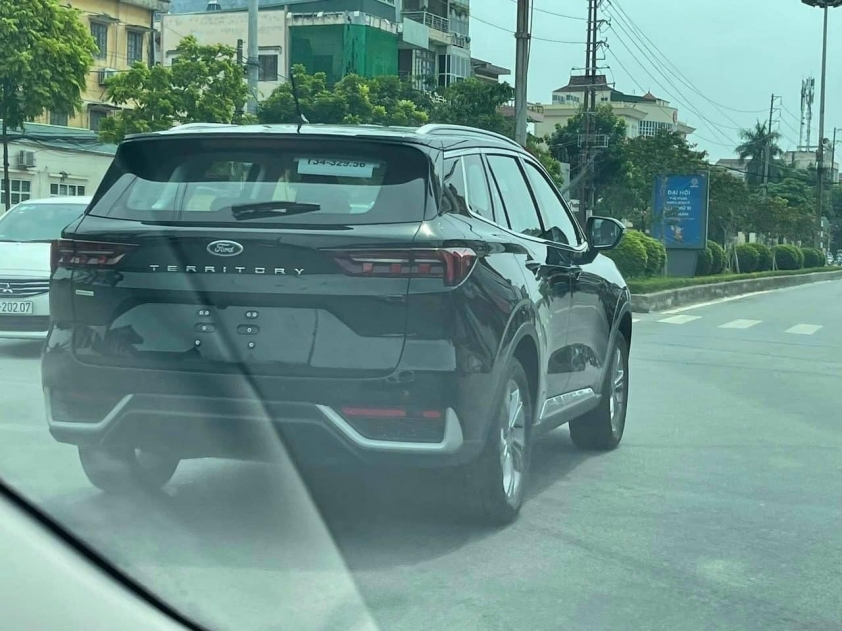 Ford Territory 2022 tiếp tục lộ diện 'trần trụi' trên phố, dự kiến tháng 10 giao xe 155780