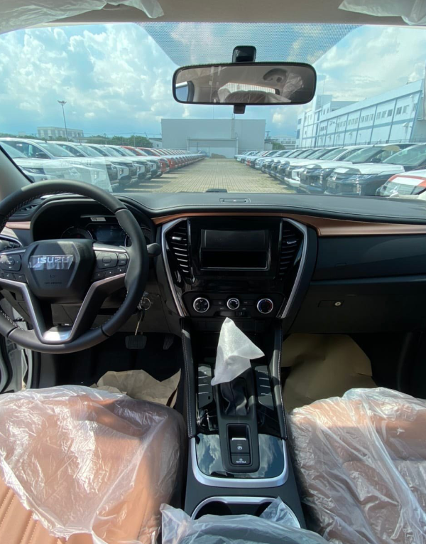 Isuzu mu-X 2022 chốt giá bán chính thức, khởi điểm từ 870 triệu đồng, quyết 'hơn thua' với Fortuner 155672