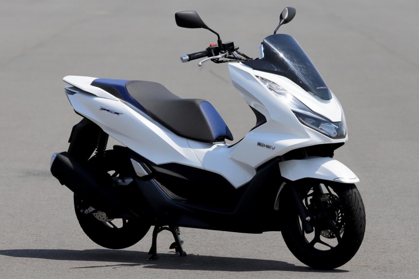 honda-pcx-ehev4-492