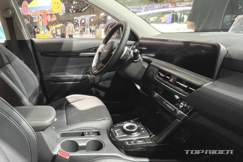 kia-seltos-2023-20-9806