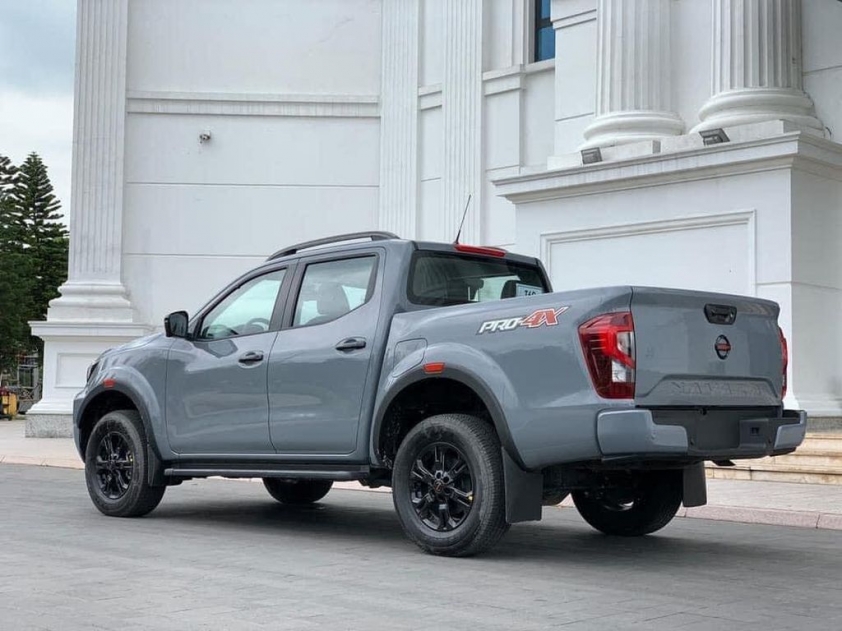 Nissan Navara 2022 chính thức 'lên kệ' với động cơ tăng áp kép mới, chốt giá từ 945 triệu đồng 158066
