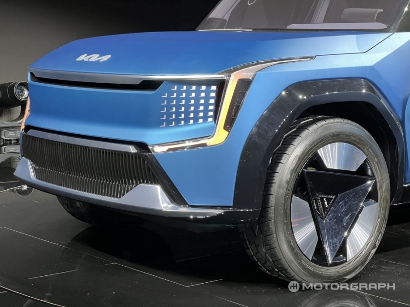 kia-ev9-8-f9a2