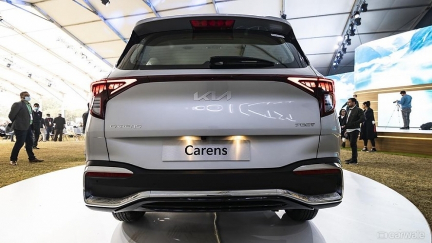 Kia Carens 2022 thêm phiên bản động cơ diesel 1.5L tại Việt Nam, 'dằn mặt' Xpander và Veloz 159328
