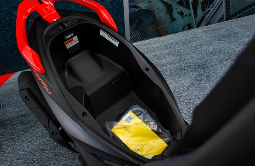 Xe tay ga Ý Aprilia SR GT200 ra mắt Việt Nam, giá chưa tới 100 triệu đồng, đấu Honda ADV 160 162473