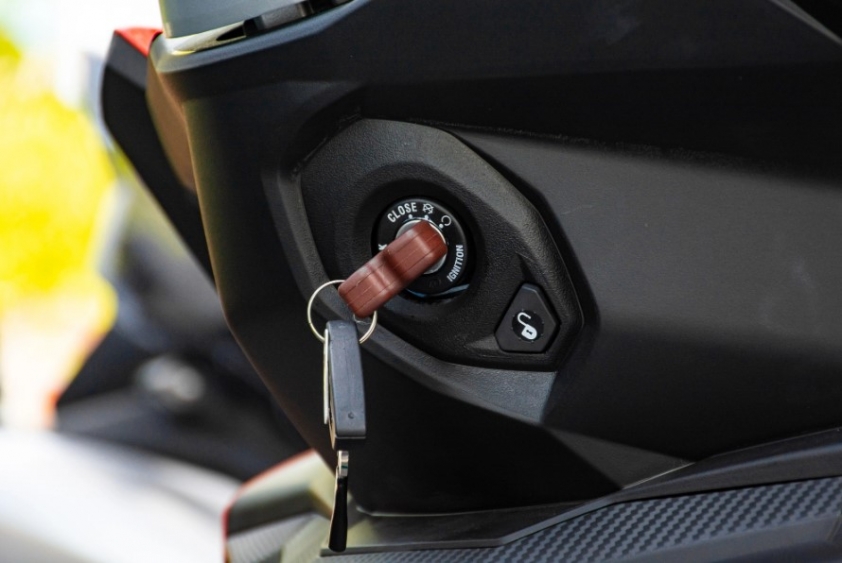 Xe tay ga Ý Aprilia SR GT200 ra mắt Việt Nam, giá chưa tới 100 triệu đồng, đấu Honda ADV 160 162476