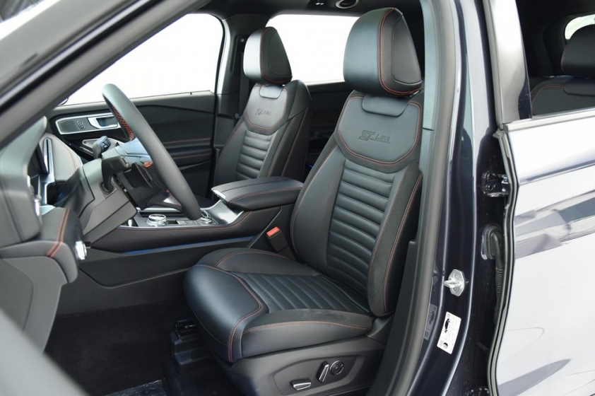 ford-explorer-2023-11-f183