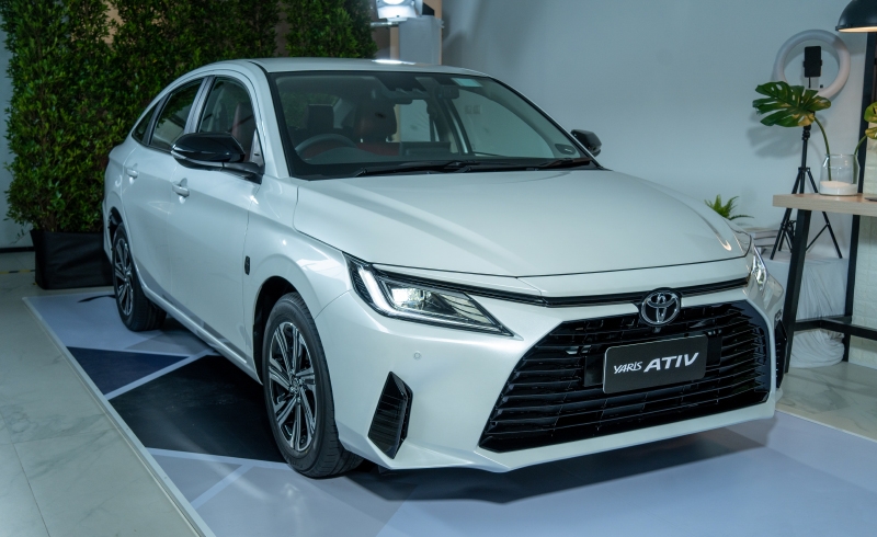 HLM-Toyota-Yaris-ATIV-Premium-Luxury-05