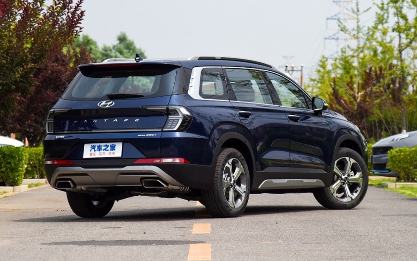 Hyundai Santa Fe 2023 ra mắt thị trường 'sát vách' Việt Nam: Thiết kế lạ lùng, 'một mình một kiểu' 172993