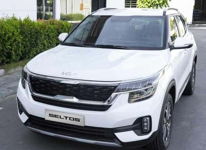 kia-seltos-logo-moi-them-trang-bi-1-1629446897311