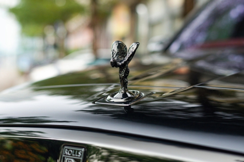SUV siêu sang Rolls-Royce Cullinan Black Badge siêu lướt giá 'sương sương' 40 tỷ đồng 174136
