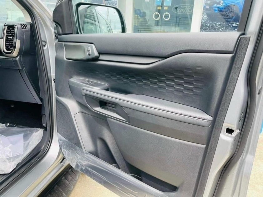 ford-everest-ambiente-2-6794