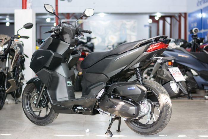 Honda Vario 160 nhập 'trượt giá' sâu, người tiêu dùng Việt thêm sự lựa chọn với Air Blade 160 176970
