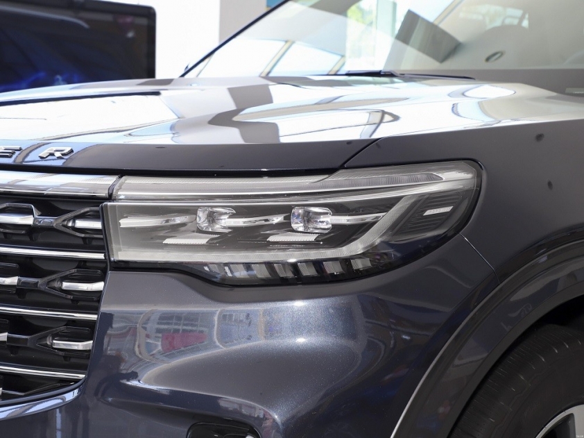 'Soi' Ford Explorer 2023 'bằng da bằng thịt' tại 'thị trường tỷ dân', giá bằng nửa Explorer tại Việt Nam 181092
