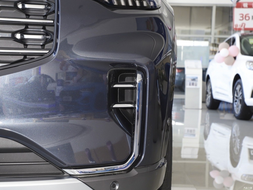 'Soi' Ford Explorer 2023 'bằng da bằng thịt' tại 'thị trường tỷ dân', giá bằng nửa Explorer tại Việt Nam 181093