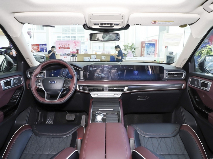 'Soi' Ford Explorer 2023 'bằng da bằng thịt' tại 'thị trường tỷ dân', giá bằng nửa Explorer tại Việt Nam 181096