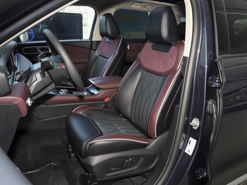 'Soi' Ford Explorer 2023 'bằng da bằng thịt' tại 'thị trường tỷ dân', giá bằng nửa Explorer tại Việt Nam 181098