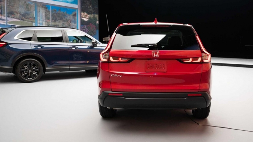 Honda CR-V 2023 đã xuất hiện tại 'xử sở chùa Vàng', ngày về Việt Nam chắc không còn xa 182669