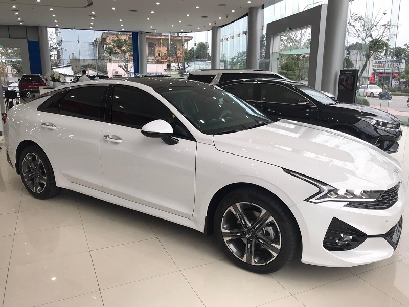 Kia K5 giảm giá đến 25 triệu đồng tại đại lý, nỗ lực 'đuổi' Toyota Camry 183448