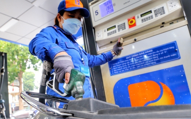 Giá xăng trong nước tiếp tục giảm mạnh, về sát mốc 20.000 đồng/lít 196629