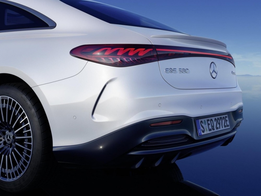 Mercedes-Benz chuẩn bị bán xe điện hạng sang tại Việt Nam, giá dự kiến từ 5,5 tỷ đồng 198494