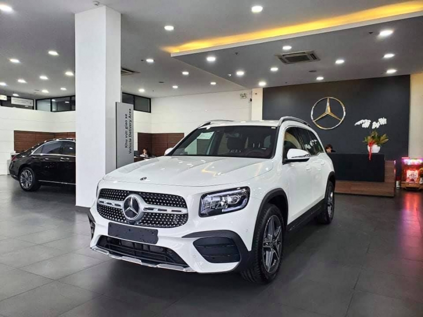 Mercedes-Benz Việt Nam điều chỉnh giá cho C-Class và GLB, mức tăng nhiều nhất tới 125 triệu đồng 199379