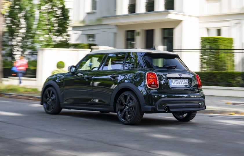 MINI ra mắt mẫu xe Cooper phiên bản đặc biệt tại Việt Nam, giá bán gần 2,3 tỷ đồng 207637