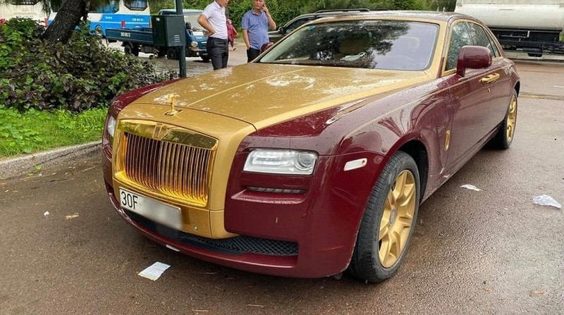 Phiên đấu giá thất bại, Rolls-Royce Ghost mạ vàng của ông Trịnh Văn Quyết 'ưu đãi' còn 9,7 tỷ đồng 208251