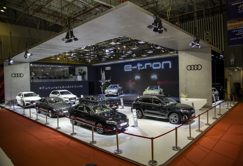 Audi e-tron SUV phiên bản thuần điện ra mắt tại Vietnam Motor Show 2022, giá từ 2,97 tỷ đồng 209045