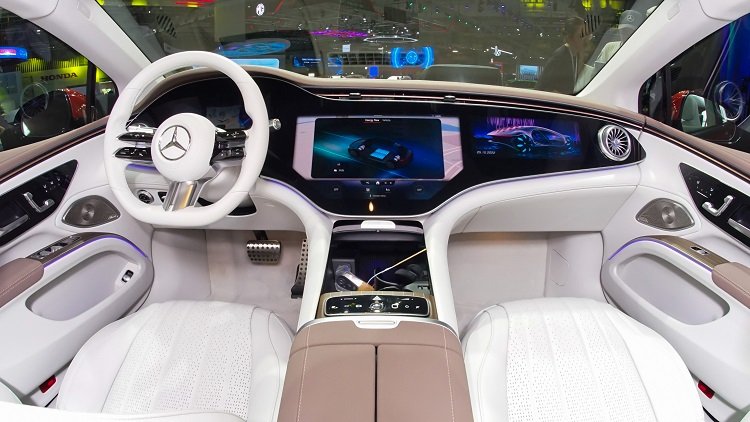 Khám phá mẫu xe điện hạng sang của Mercedes-Benz vừa ra mắt thị trường Việt Nam 209500