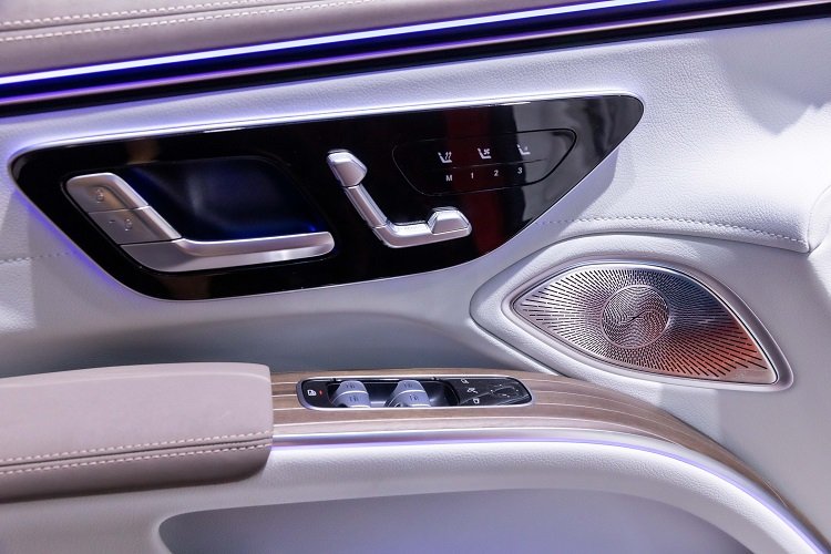Khám phá mẫu xe điện hạng sang của Mercedes-Benz vừa ra mắt thị trường Việt Nam 209501