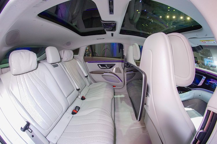 Khám phá mẫu xe điện hạng sang của Mercedes-Benz vừa ra mắt thị trường Việt Nam 209503