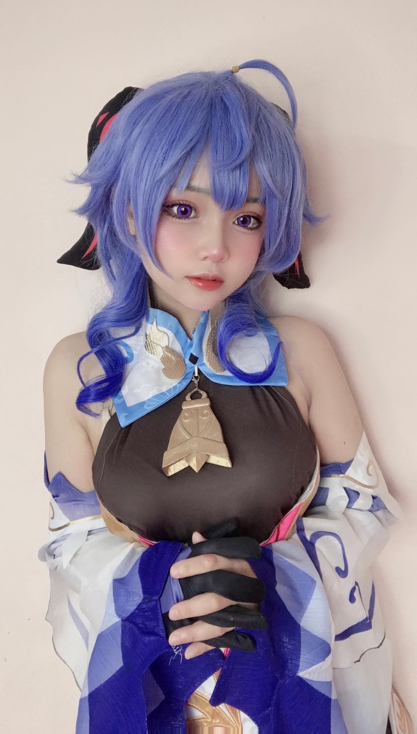 Nữ game thủ Việt gây thương nhớ khi cosplay Yae Miko trong Genshin Impact 110250