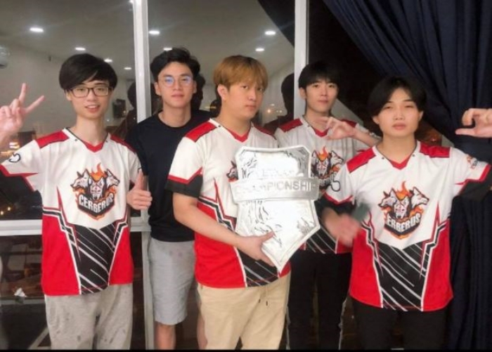 EGO trong màu áo Cerberus Esports