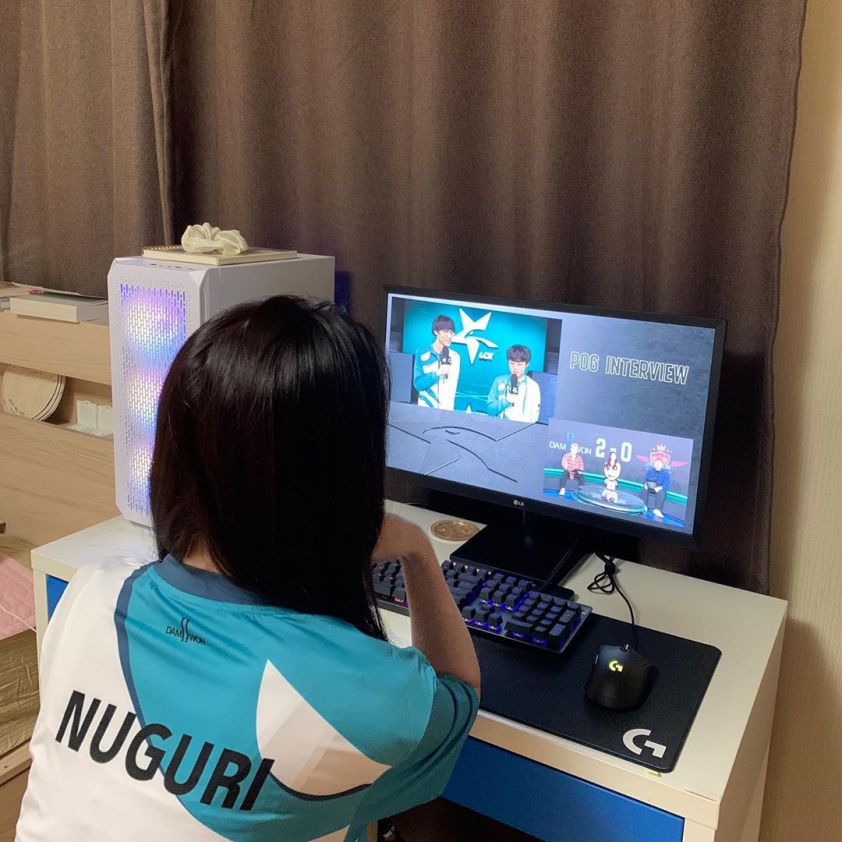 Nữ MC của giải đấu LCK dương tính với COVID-19 6