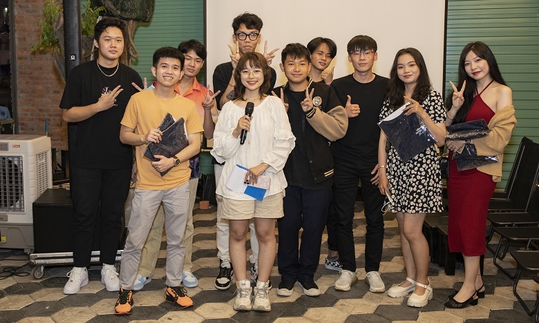 MC Yoonsul tại viewing party chung kết WCS Việt Nam 2022