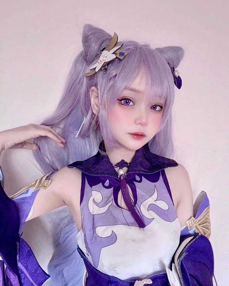 Thu Trang cũng từng cosplay Keqing trong Genshin Impact