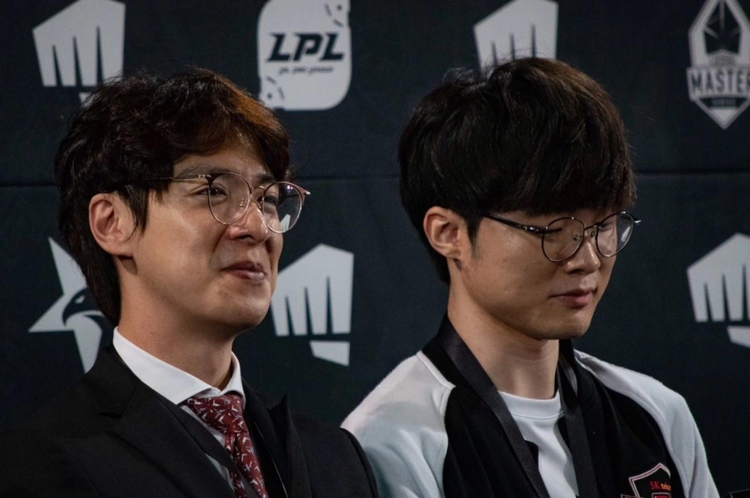 Lần kkOma hội ngộ Faker này không vui như các fan vẫn tưởng
