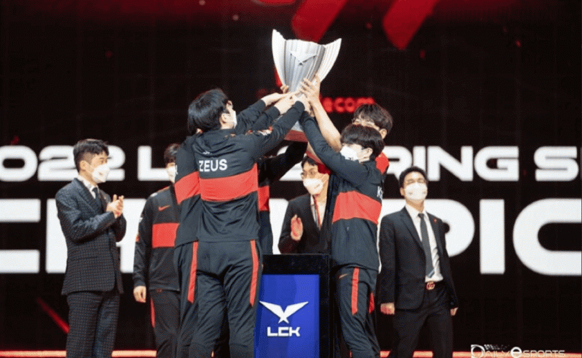 T1 vô địch LCK Mùa Xuân 2022