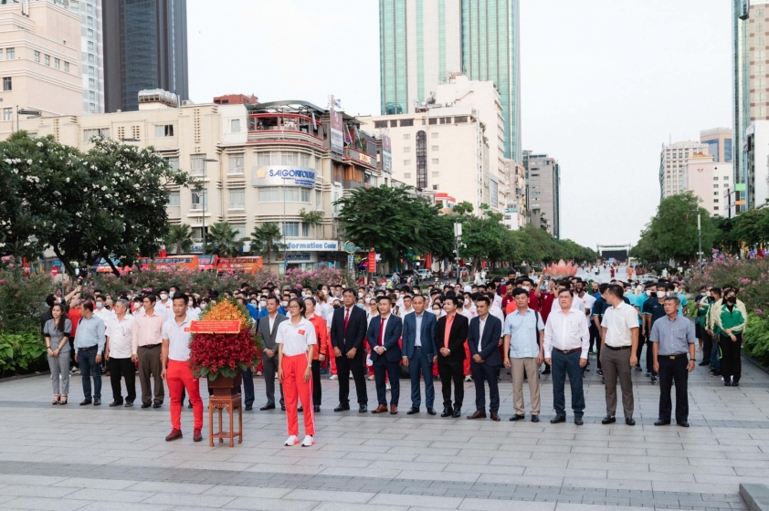 Các VĐV eSports hăng hái trong lễ ra quân SEA Games 31 131902