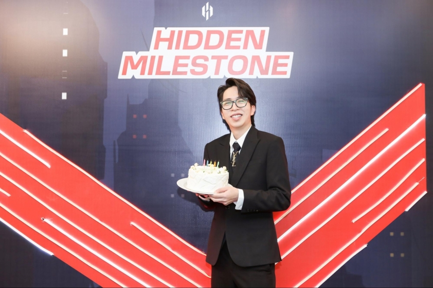 Streamer ViruSs được tổ chức sinh nhật bất ngờ ngay tại sự kiện