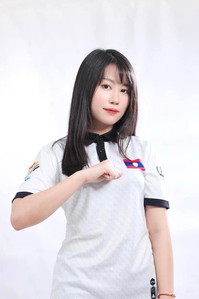Các nữ VĐV eSports Lào dự SEA Games 31 gây ấn tượng bởi nhan sắc 135219