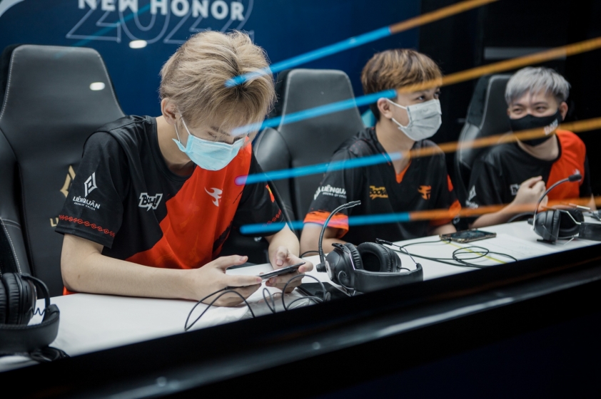 mang toi aic 2022 doi hinh chap va, team flash lieu co lam nen chuyen 5