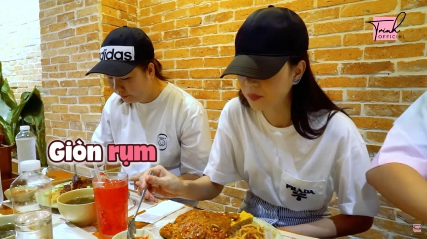 do mixi duoc ngoc trinh goi bang anh va khen com tam sa bi chuong 3