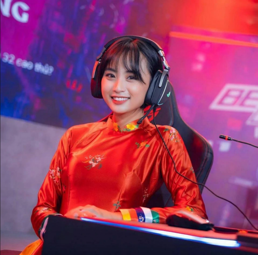 dam cuoi streamer bomman va mc minh nghi 5