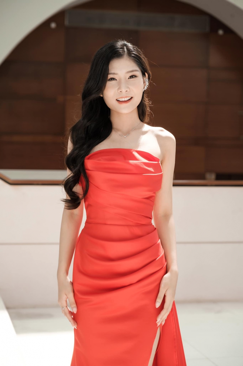 mc khanh an guong mat moi trien vong cua lang eSports