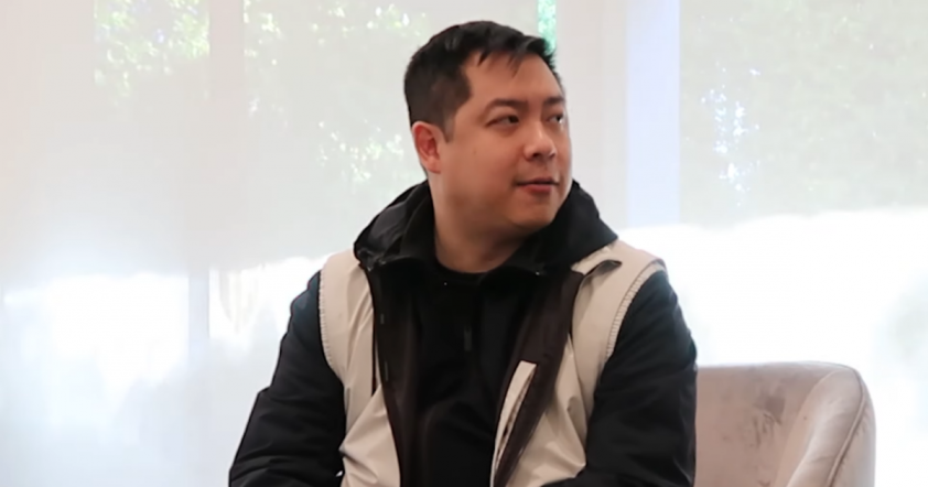 ceo doi tuyen esports bi truy na vi buon chat cam