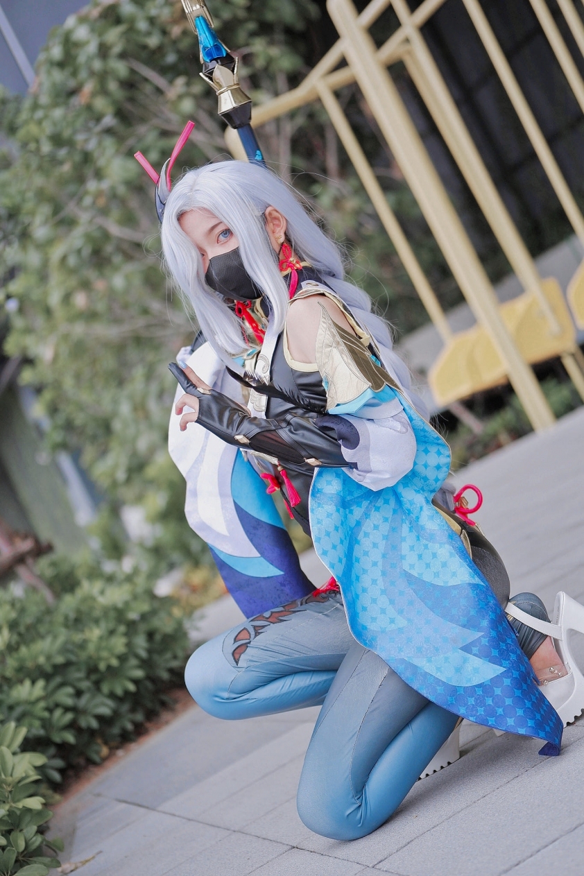 Cosplay Shenhe trong Genshin Impact lạnh lùng nhưng không kém phần xinh đẹp 172241