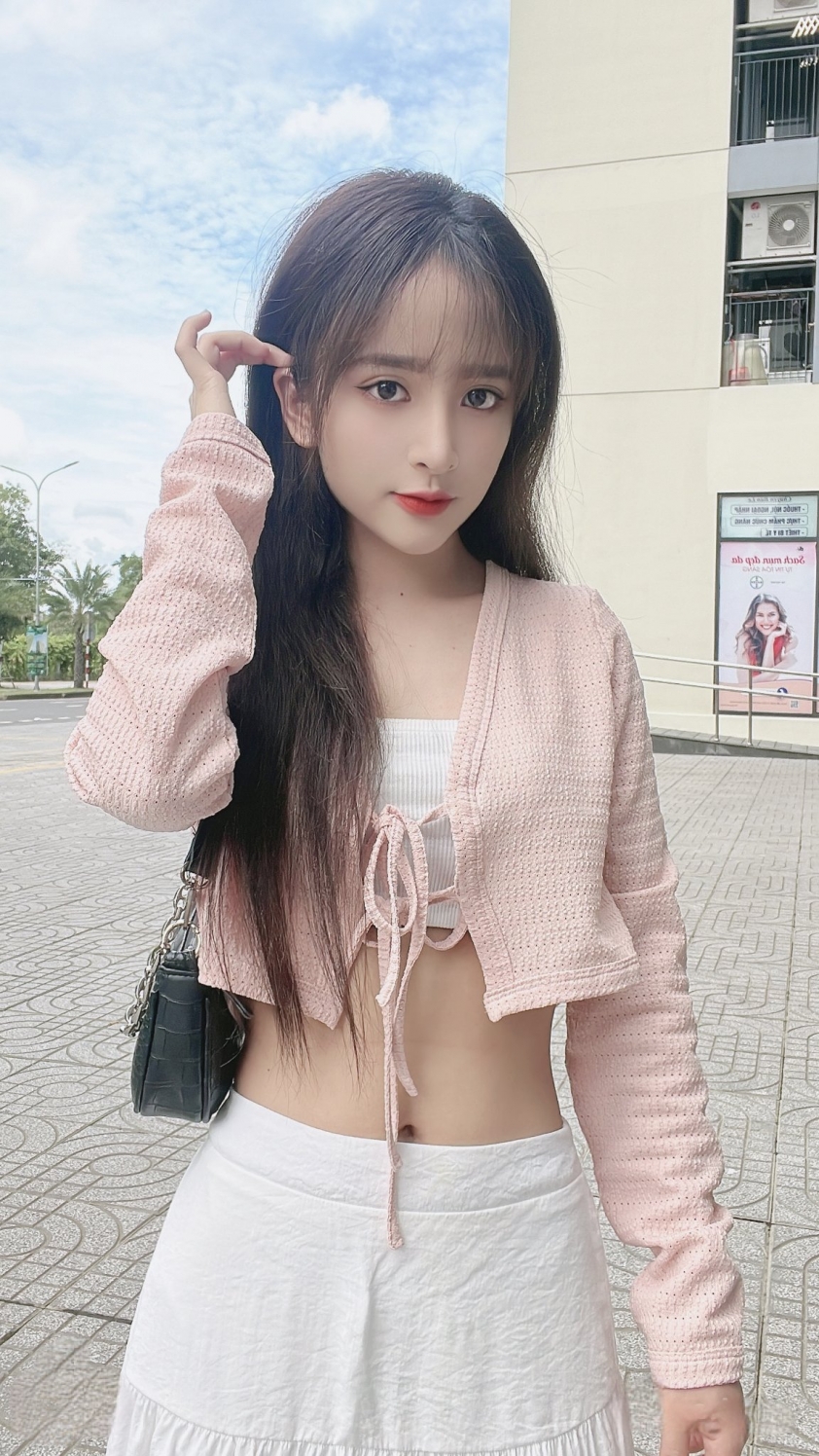 Bị đồn là người yêu của Đạt Villa, nữ streamer ngay lập tức đăng đàn đính chính 173618