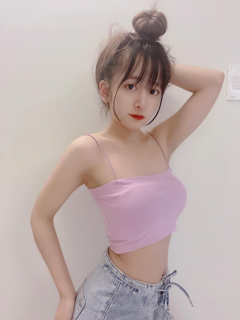 Bị đồn là người yêu của Đạt Villa, nữ streamer ngay lập tức đăng đàn đính chính 173621