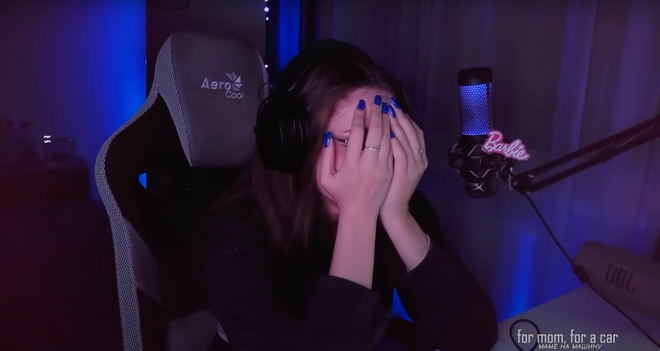 Tán gái đỉnh như s1mple, donate 2 tỷ cho nữ streamer mua xe tặng mẹ 174424